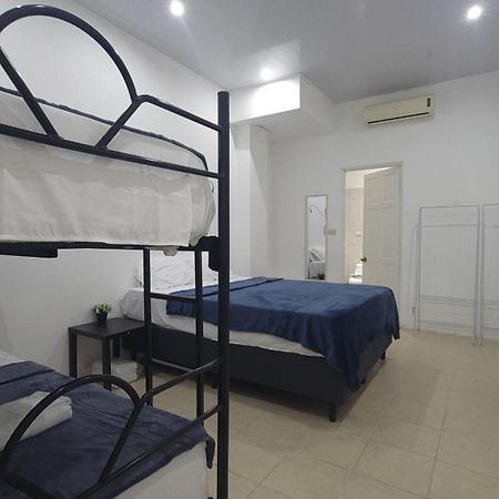 Surfo House Hotel & Hostel Tamarindo Dış mekan fotoğraf