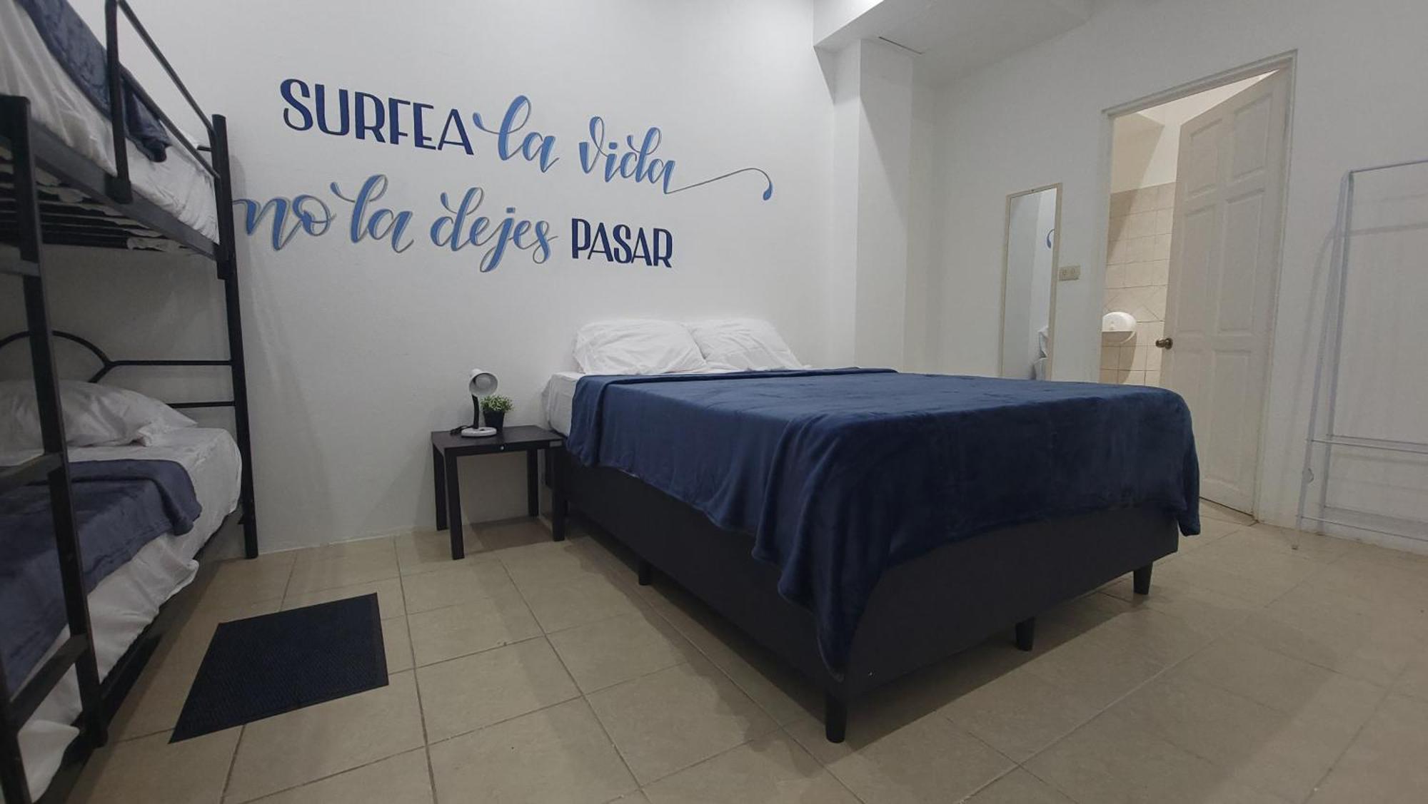 Surfo House Hotel & Hostel Tamarindo Dış mekan fotoğraf