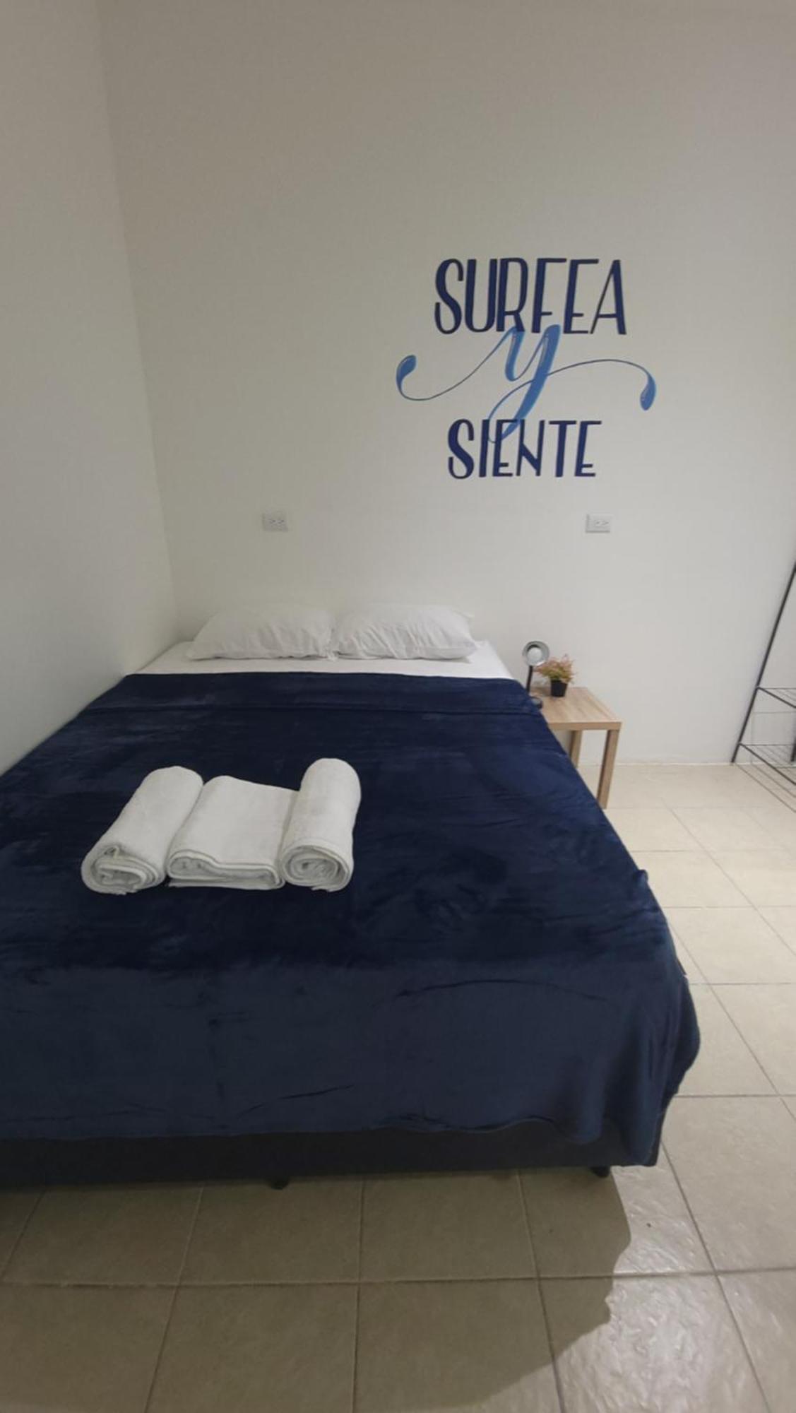 Surfo House Hotel & Hostel Tamarindo Dış mekan fotoğraf