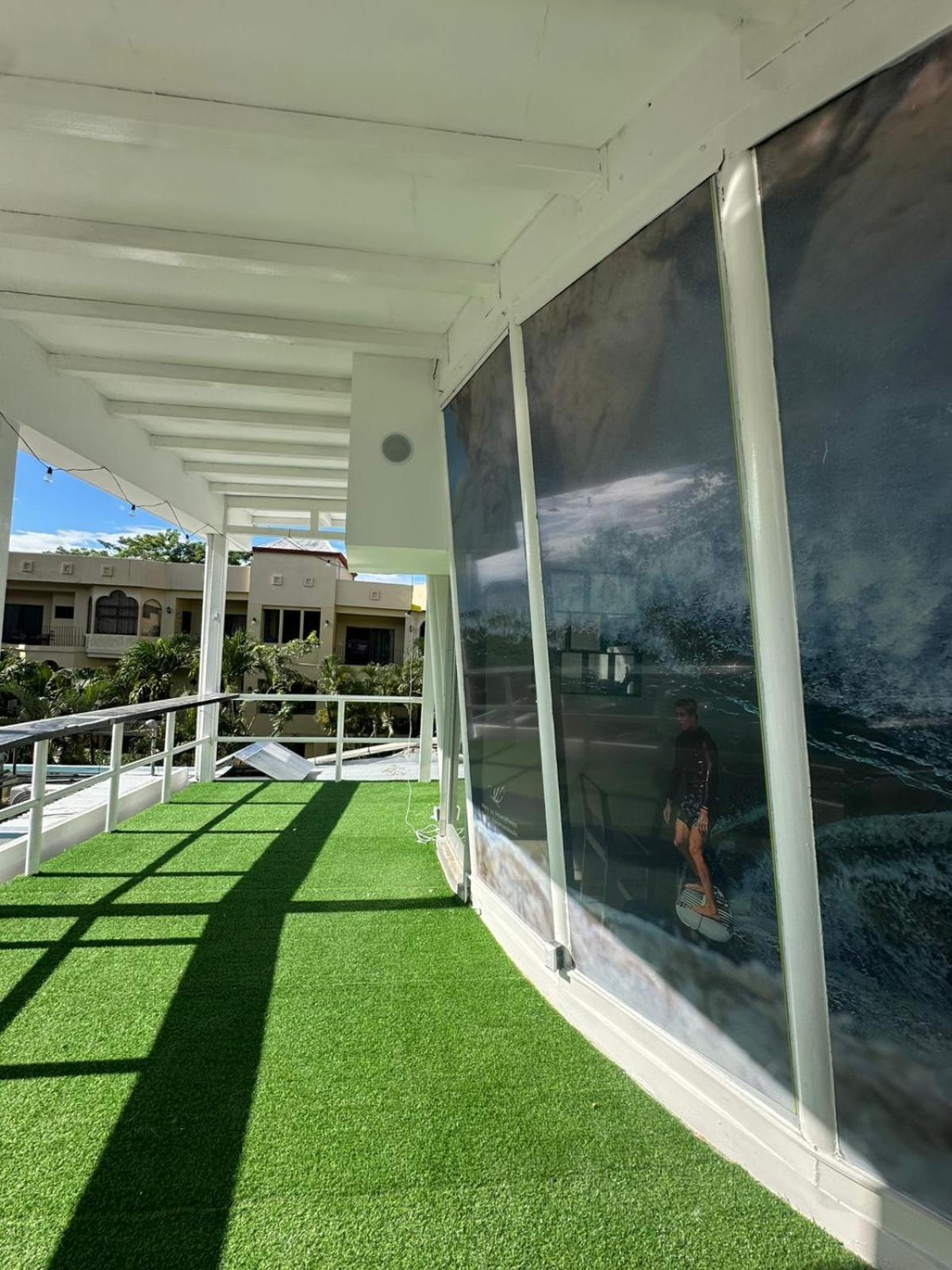Surfo House Hotel & Hostel Tamarindo Dış mekan fotoğraf