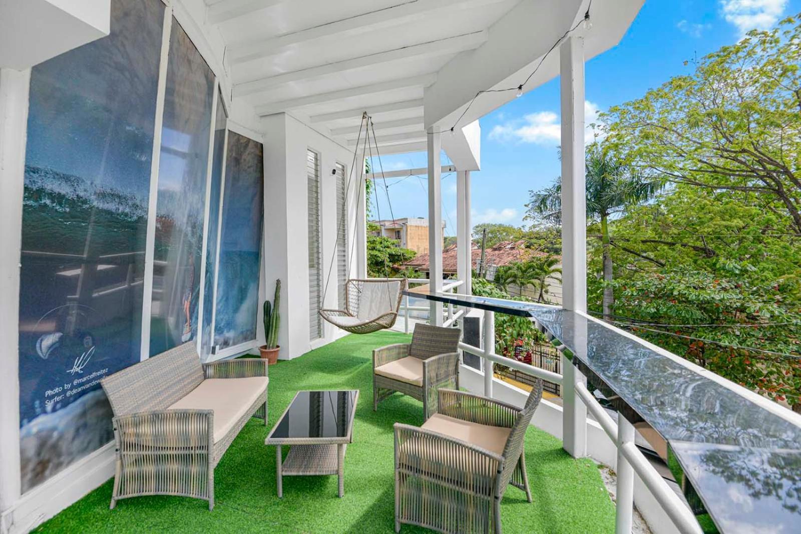 Surfo House Hotel & Hostel Tamarindo Dış mekan fotoğraf
