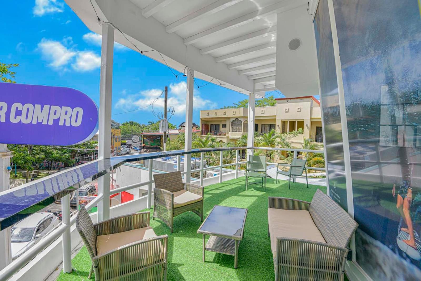 Surfo House Hotel & Hostel Tamarindo Dış mekan fotoğraf