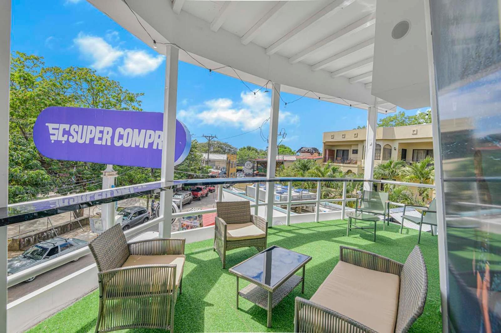 Surfo House Hotel & Hostel Tamarindo Dış mekan fotoğraf