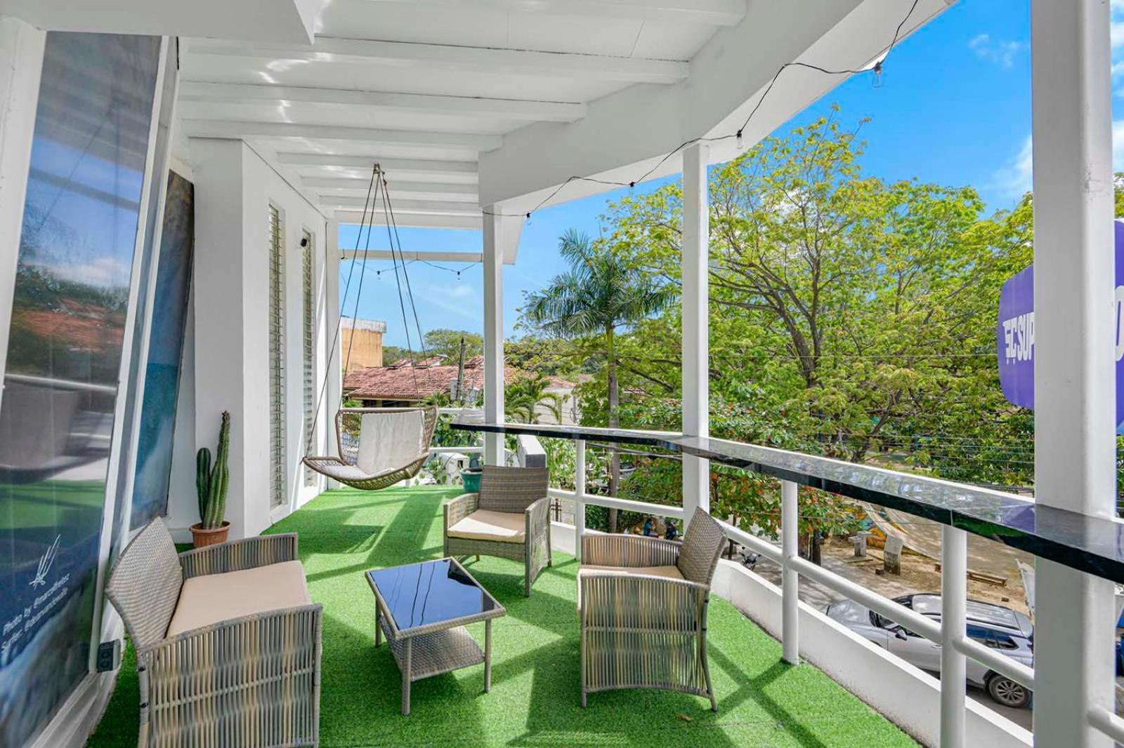 Surfo House Hotel & Hostel Tamarindo Dış mekan fotoğraf