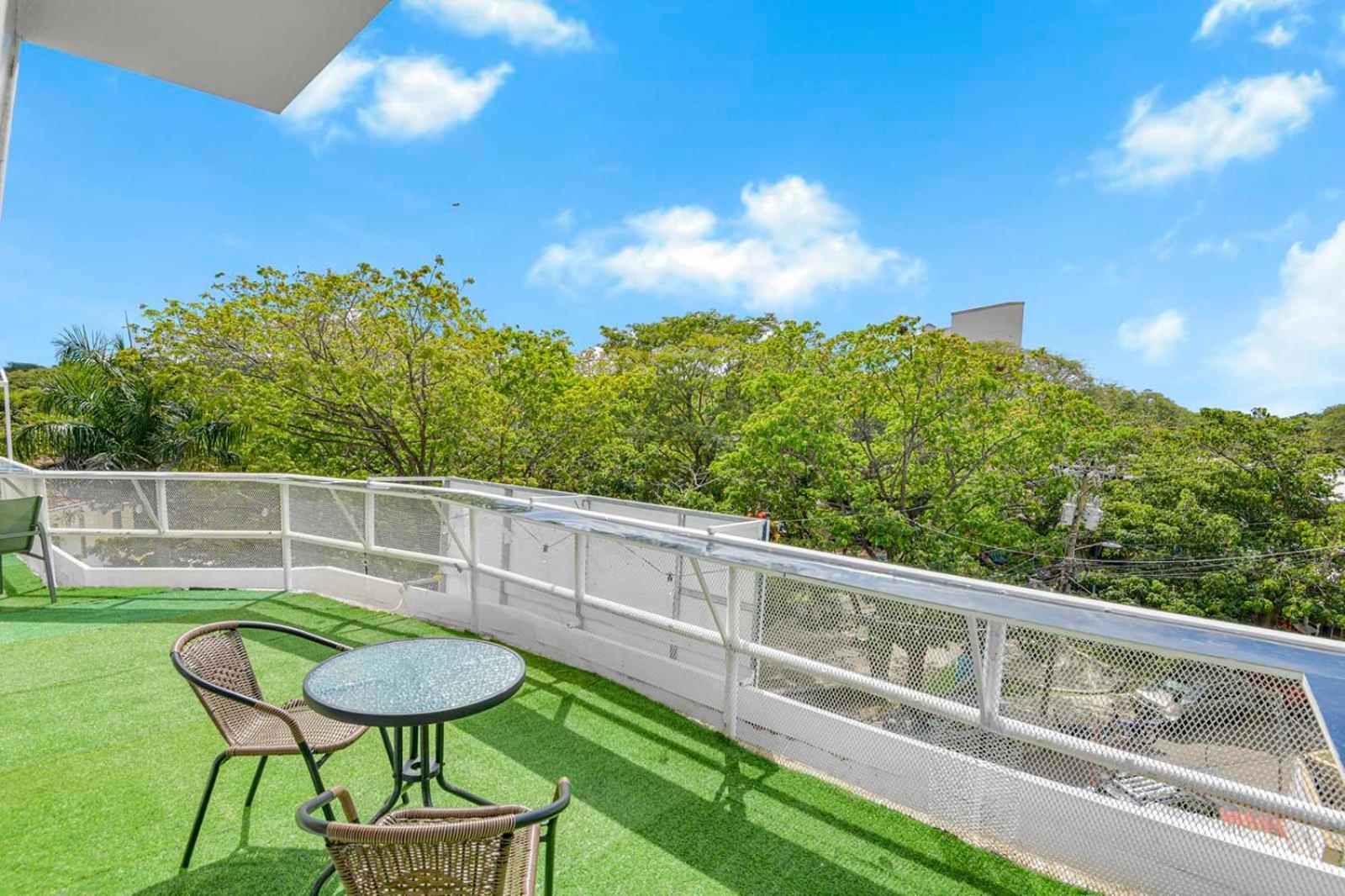 Surfo House Hotel & Hostel Tamarindo Dış mekan fotoğraf