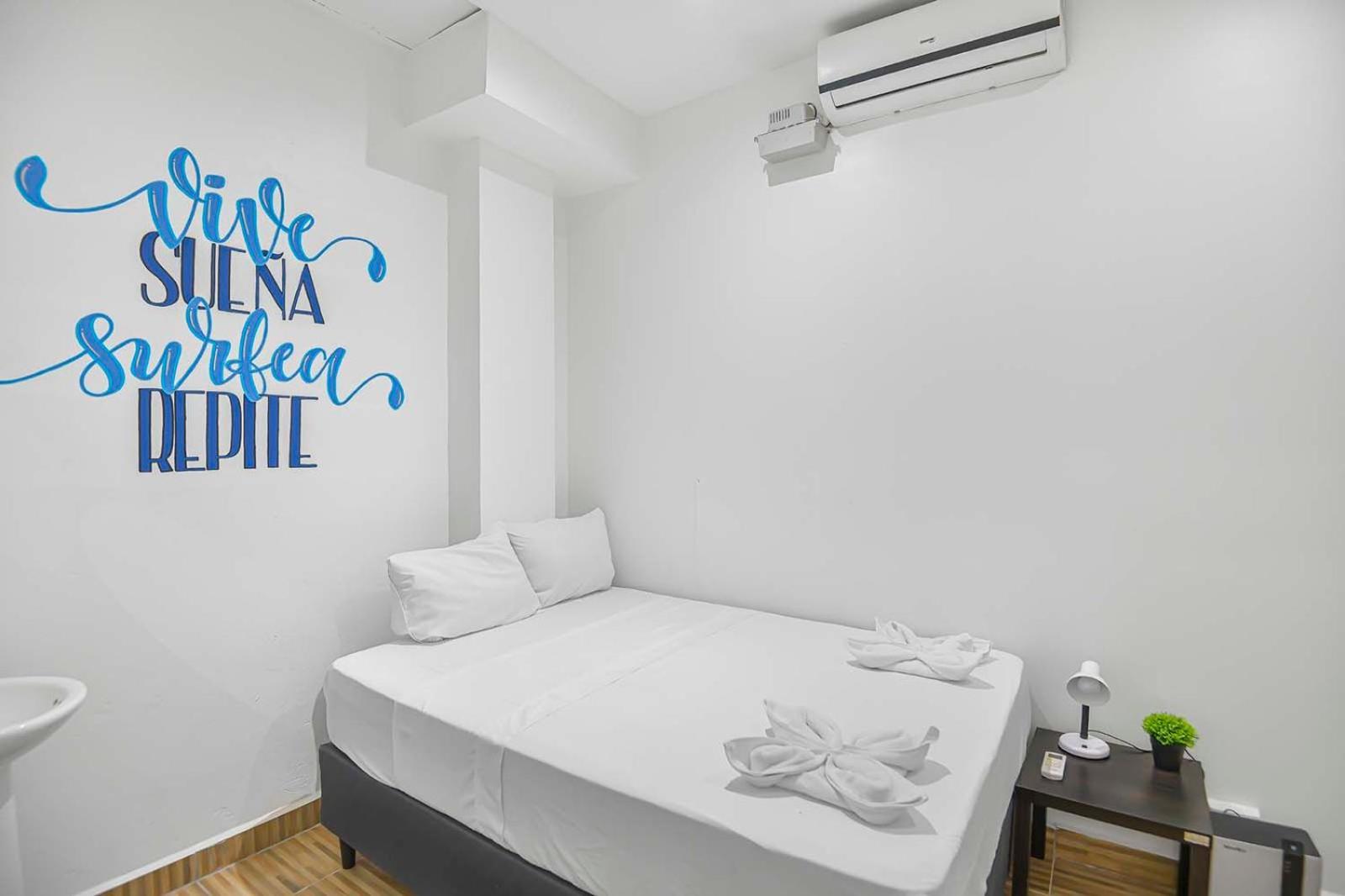 Surfo House Hotel & Hostel Tamarindo Dış mekan fotoğraf